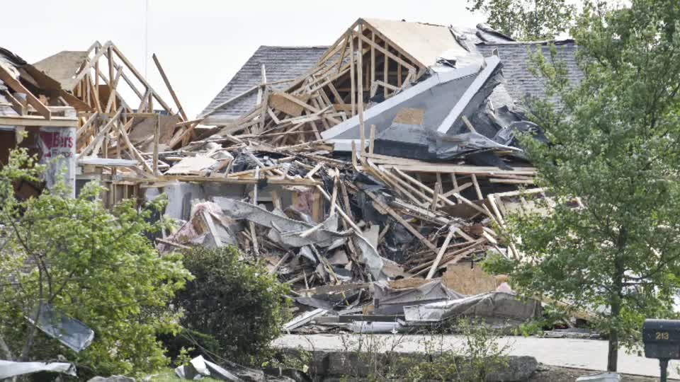 Protecting Yourself after severe storm damage and avoiding dishonest adjusters and contractors