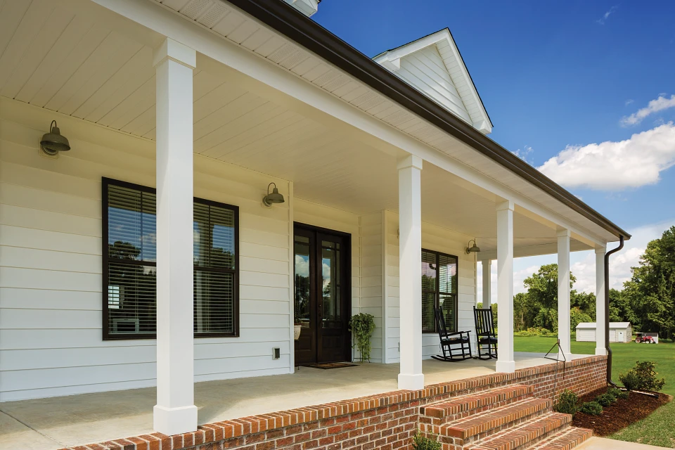 Dayton Ohio Horizontal Vinyl Siding MainStreet™ Collection Porch View Dayton Ohio Horizontal Vinyl Siding – MainStreet collection on a farmhouse-style front porch